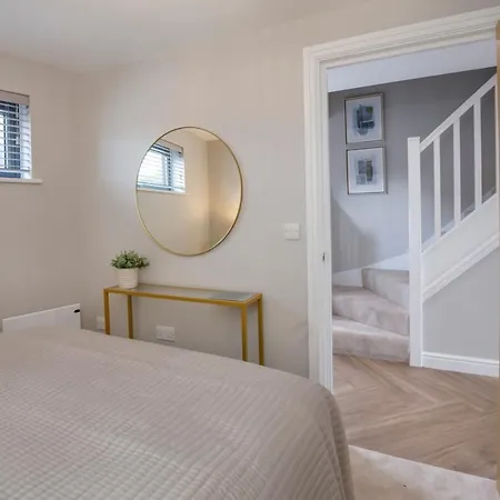 The Crescent Court Sleeps 4 York