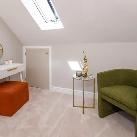 Apartmán The Crescent Court Sleeps 4 *